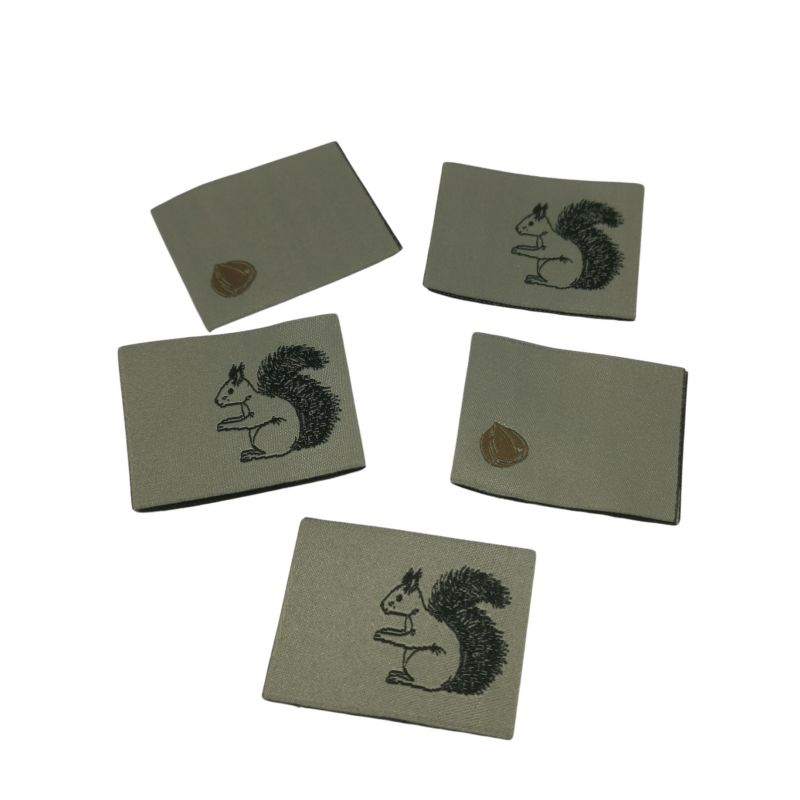 5er Set Weblabel zum Einnähen Eichhörnchen und Haselnuss 30 x 39mm